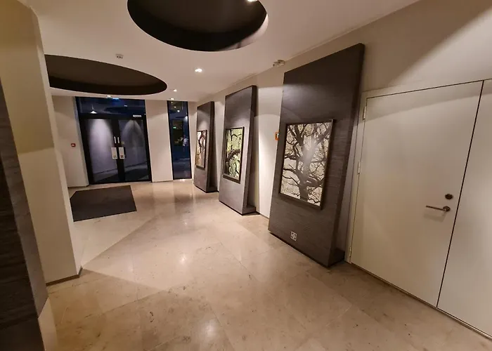 Kreutzwaldi Penthouse Hotel