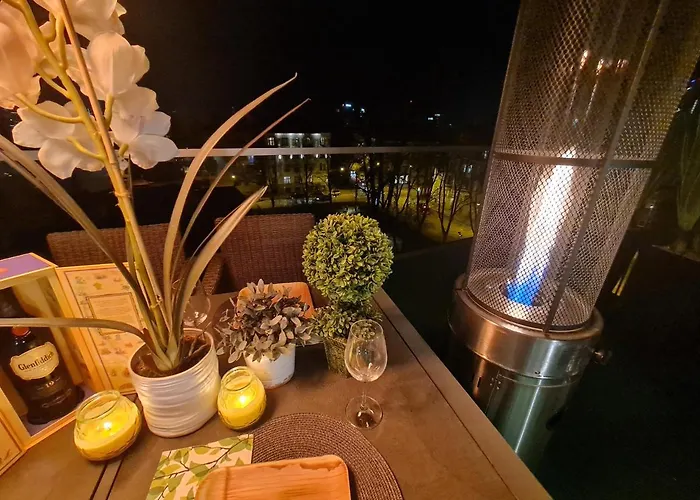 Kreutzwaldi Penthouse Szálloda *